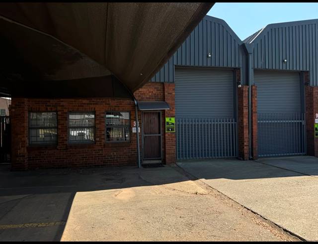 275M² WAREHOUSE TO LET IN SPARTAN